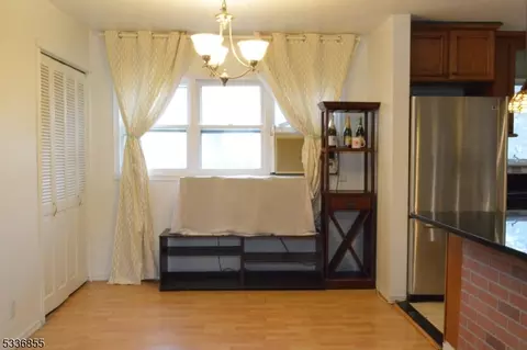 81 Alden Rd, Paramus, NJ 07652 photo 7