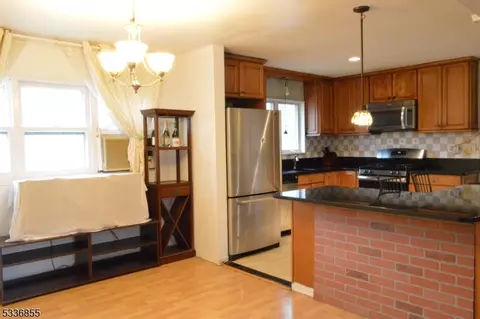 81 Alden Rd, Paramus, NJ 07652 photo 8
