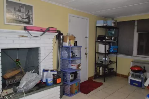 81 Alden Rd, Paramus, NJ 07652 photo 13