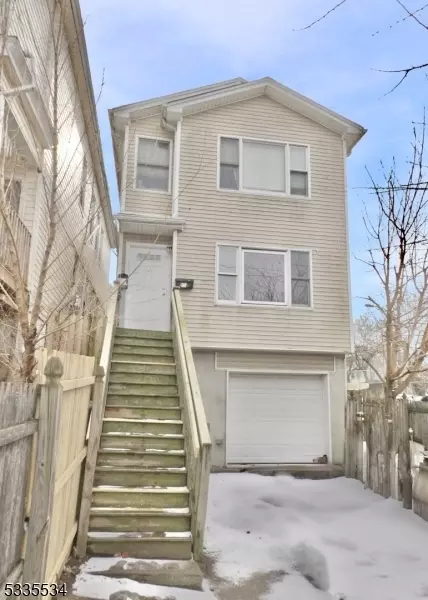 160 Lawrence St, Paterson, NJ 07501