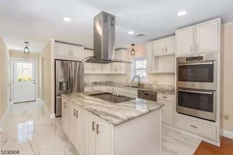 36 Big Spring Rd, Franklin, NJ 07416