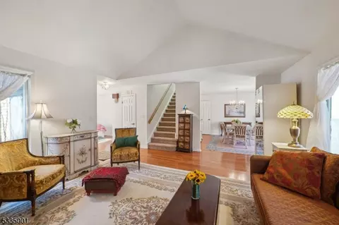 28 Valley View Dr, Bernards, NJ 07920 photo 7