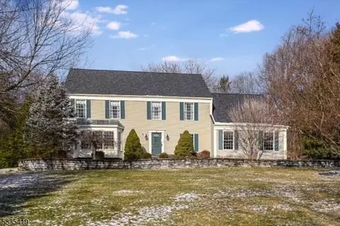 8 Harmony Ln, Mendham Twp, NJ 07869