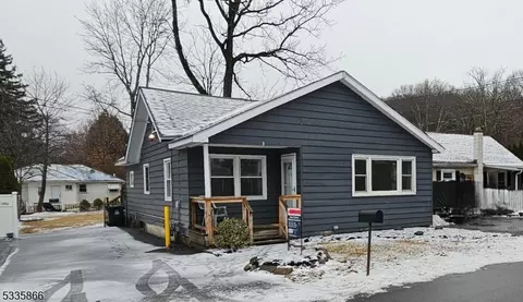 3 Church St, Mount Olive, NJ 07828