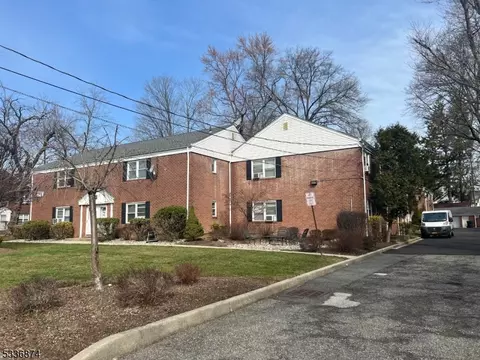 51 W Hudson Ave #16, Englewood, NJ 07631