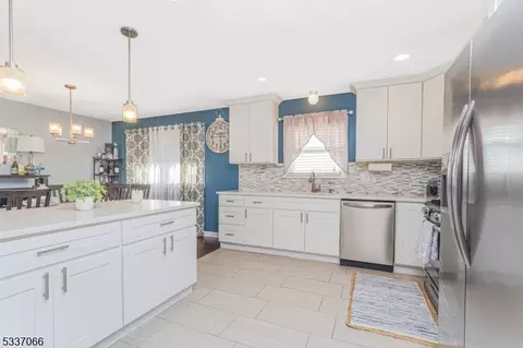 154 E 10th Ave, Roselle, NJ 07203 photo 2