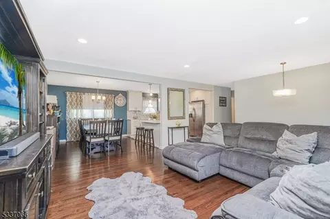 154 E 10th Ave, Roselle, NJ 07203 photo 8