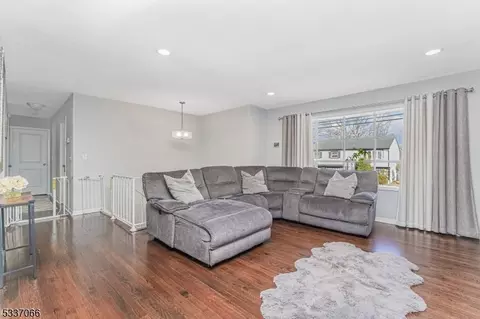 154 E 10th Ave, Roselle, NJ 07203 photo 9