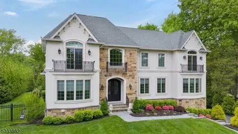 22 Dorset Ln, Millburn Twp, NJ 07078