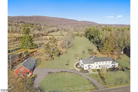 133 Stanton Rd, Flemington, NJ 08822