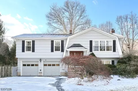 2 Albertine Pl, West Milford Twp, NJ 07438