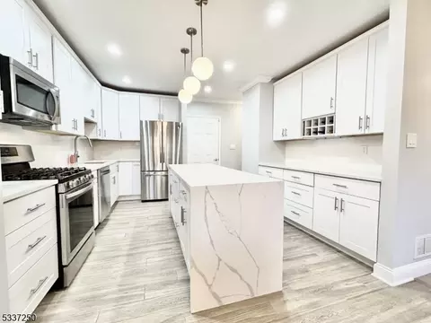 17 Eggers Ct, Summit, NJ 07901 photo 3