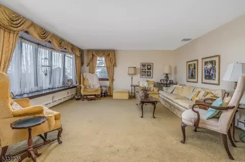 5 Broad View Pl, Flemington, NJ 08822 photo 6