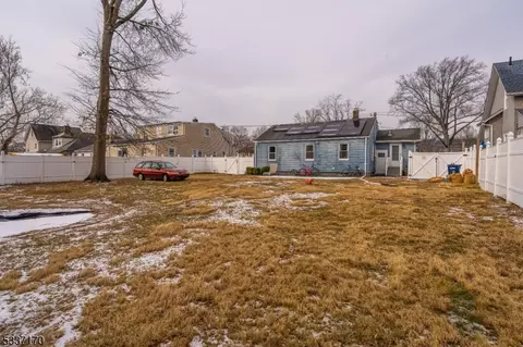 Exterior - 1438 E 2nd St, Plainfield, NJ 07062 photo 2 of 3
