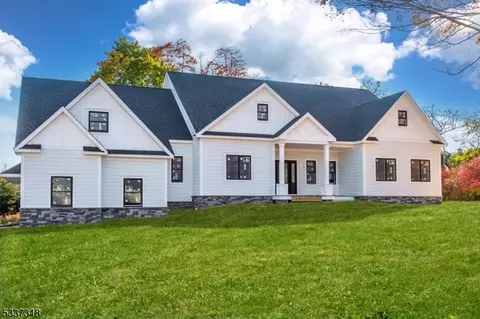 6 Joan Dr, Montville, NJ 07045