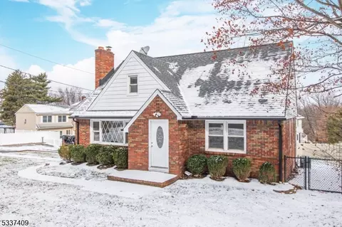 64 Lindsley Rd, Caldwell, NJ 07006