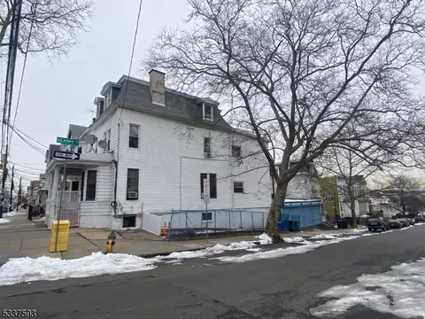 205 Garside St, Newark, NJ 07104