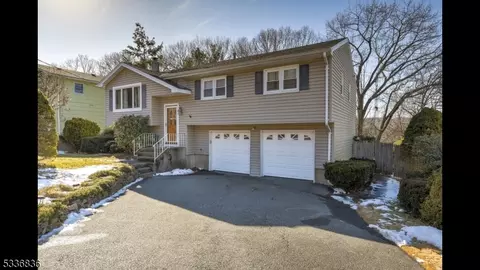 87 Aldrin Dr, Wanaque, NJ 07465