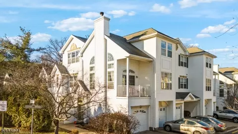 40 Wildflower Ln, Morristown, NJ 07960