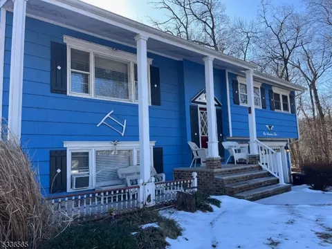 104 Leonard Rd, Butler, NJ 07405