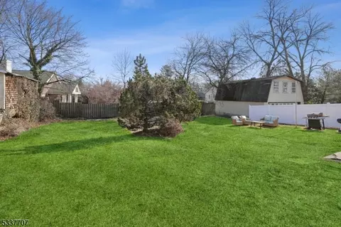33 Caldwell Pl, Springfield, NJ 07081 photo 29