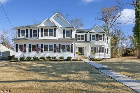 10 Beech Ln, Edison, NJ 08820