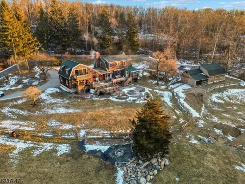 1 Glen View Ln, Blairstown, NJ 07825