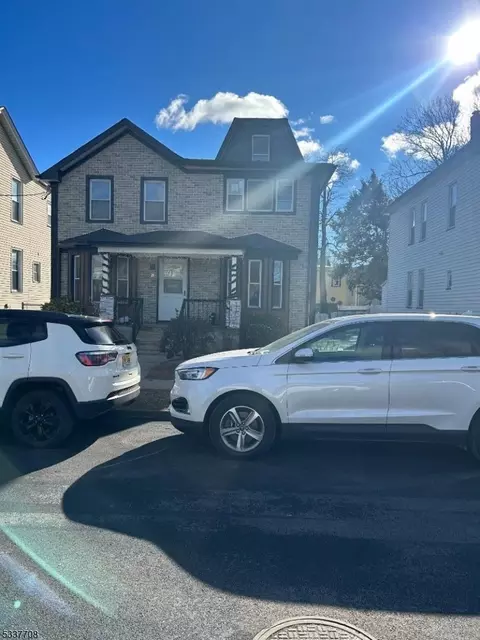 18 Argyle Pl, Kearny, NJ 07032