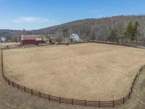1 Stone Creek Ln, Readington Twp, NJ 08889