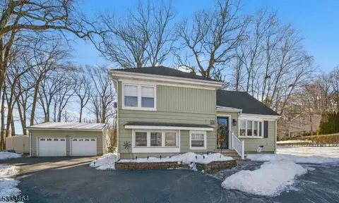 71 Oakland Ave, Rockaway, NJ 07866