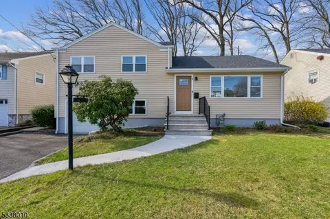 3 Chester Lang Pl, Cranford, NJ 07016