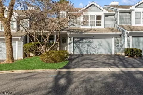 5 Brightwood Ln, Bedminster, NJ 07921