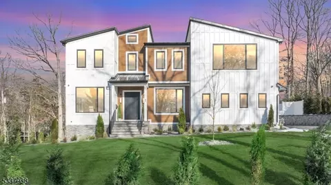1 Barry Ln, Millburn Twp, NJ 07078