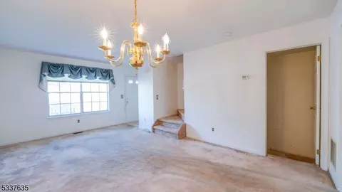 907 Wetherburn Ct, Flemington, NJ 08822 photo 7