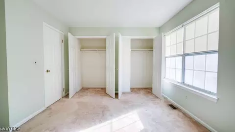 907 Wetherburn Ct, Flemington, NJ 08822 photo 16