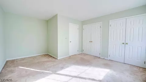 907 Wetherburn Ct, Flemington, NJ 08822 photo 15