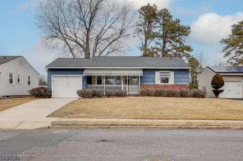 134 Northumberland Dr, Toms River, NJ 08757