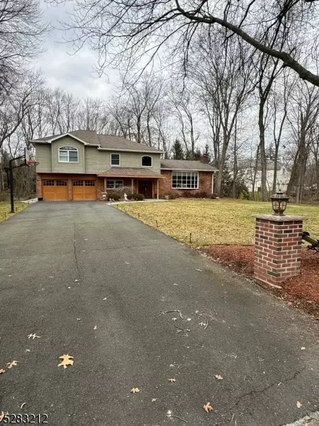 156 Edson Ter, Franklin Lakes, NJ 07417