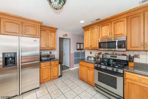 51 Molinari Dr, Wanaque, NJ 07465 photo 7