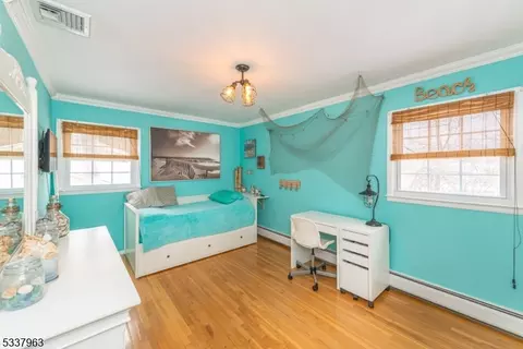 51 Molinari Dr, Wanaque, NJ 07465 photo 15