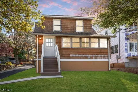 145 Mountain Blvd, Watchung, NJ 07069