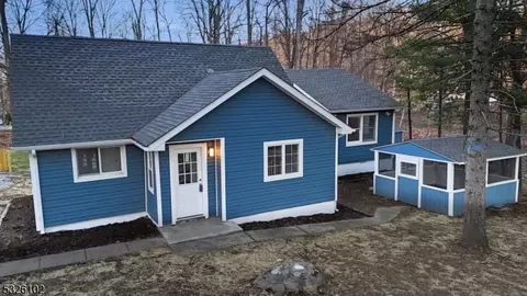 527 Tahama Rd, Vernon Twp, NJ 07422
