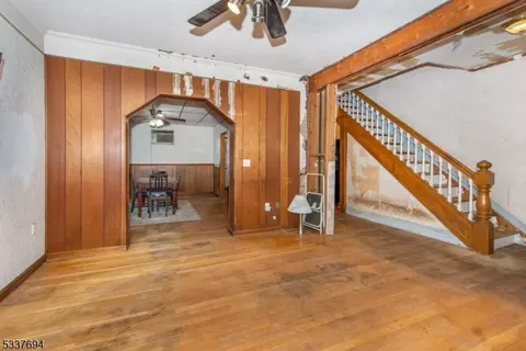 423 Devon St, Kearny, NJ 07032 photo 6
