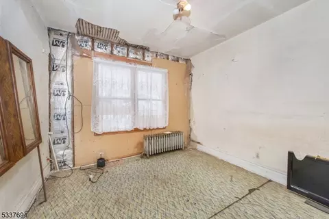 423 Devon St, Kearny, NJ 07032 photo 12