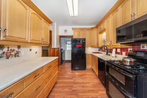 423 Devon St, Kearny, NJ 07032 photo 8