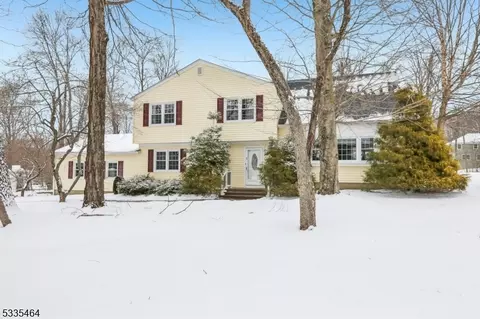 5 Lookout Rd, Randolph, NJ 07869