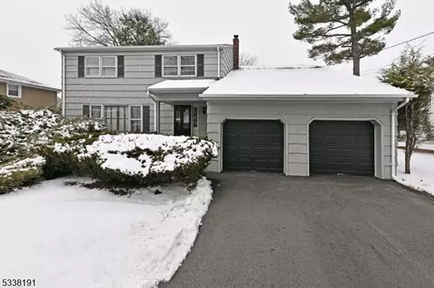 755 Walnut St, Paramus, NJ 07652