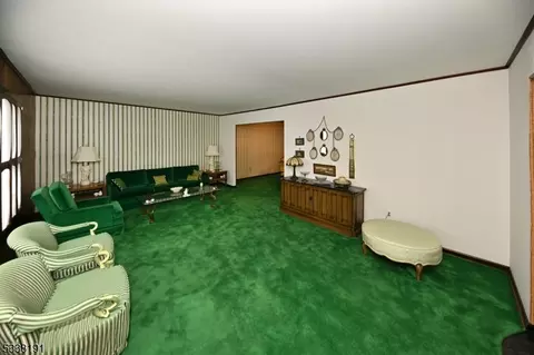 755 Walnut St, Paramus, NJ 07652 photo 5