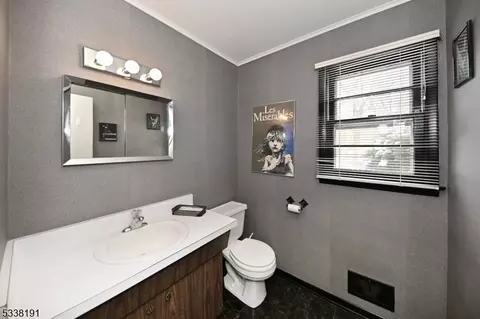 755 Walnut St, Paramus, NJ 07652 photo 15