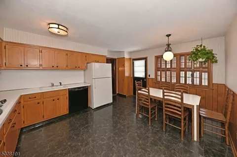 755 Walnut St, Paramus, NJ 07652 photo 9